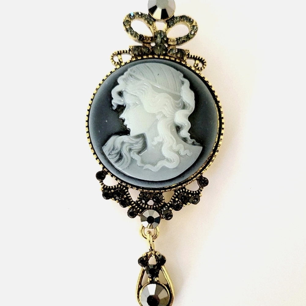 SALE! NEW! Grey & White Cameo Brooch w/Austrian Crystals in Goldtone